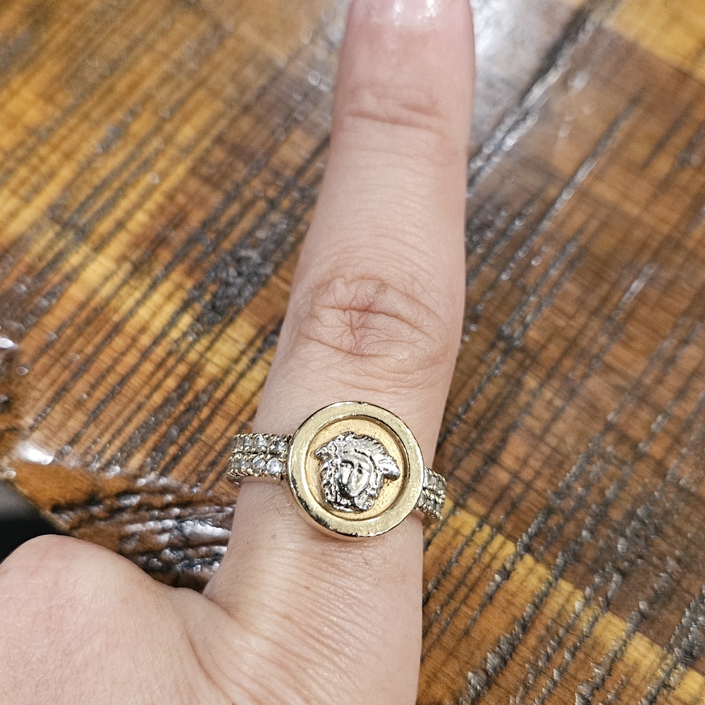 Elegant Gold Women's Ring - Picture 7 of 7